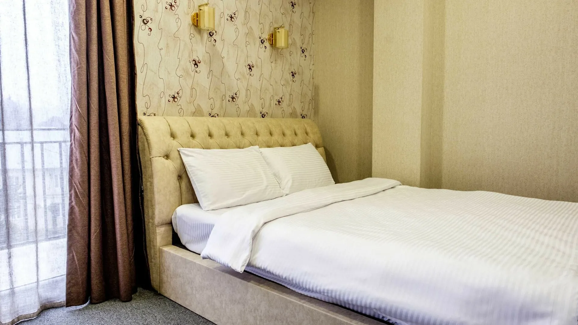 Blossom Inn Tbilisi 4*,